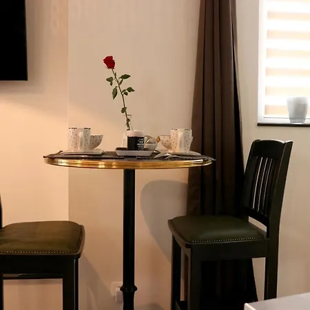 Monsigny * بولون-سور-مير