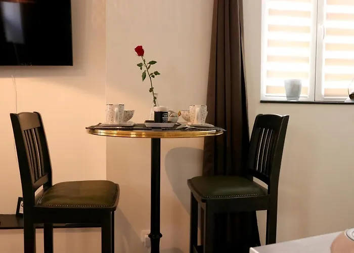 Monsigny * بولون-سور-مير